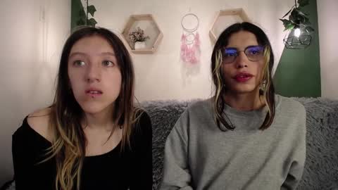 Snapshot of briarandblair chatting on January 21, 2025, 1:54 pm briarandblair online show from January 21, 2025, 1:54 pm