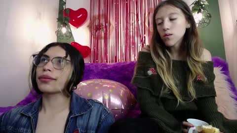 Snapshot of briarandblair chatting on February 19, 2025, 2:34 pm briarandblair online show from February 19, 2025, 2:34 pm