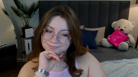 Snapshot of briarwynn chatting on February 28, 2026, 10:33 pm briarwynn online show from February 28, 2026, 10:33 pm