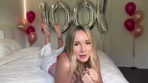 Snapshot of bridgetjean chatting on October 22, 2025, 12:11 am Bridget Jean online show from October 22, 2025, 12:11 am