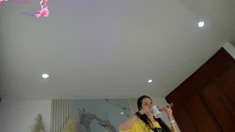 Snapshot of bridgetrodriguez chatting on October 3, 2025, 1:19 pm    online show from October 3, 2025, 1:19 pm