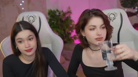 Diamonds Girls online show from January 15, 2025, 6:19 pm