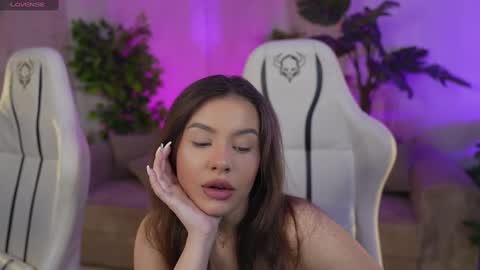 Diamonds Girls online show from January 21, 2025, 7:50 pm