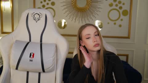 Diamonds Girls online show from January 28, 2025, 6:39 pm