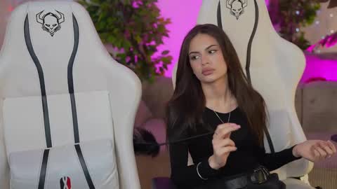 Diamonds Girls online show from January 31, 2025, 6:03 pm