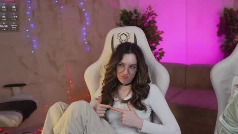 Diamonds Girls online show from February 11, 2025, 2:13 pm