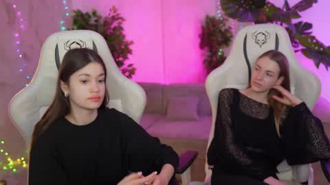 Diamonds Girls online show from February 13, 2025, 2:42 pm