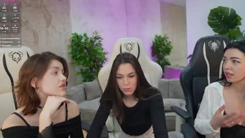Diamonds Girls online show from March 8, 2025, 2:40 pm