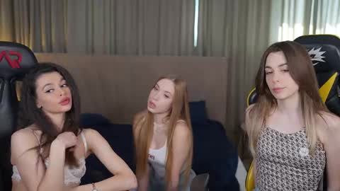 Diamonds Girls online show from March 10, 2025, 12:26 pm