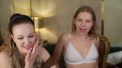 Snapshot of bright_diamonds_054 chatting on September 18, 2025, 12:12 am Diamonds Girls online show from September 18, 2025, 12:12 am