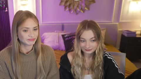 Snapshot of bright_diamonds_054 chatting on September 29, 2025, 6:40 am Diamonds Girls online show from September 29, 2025, 6:40 am
