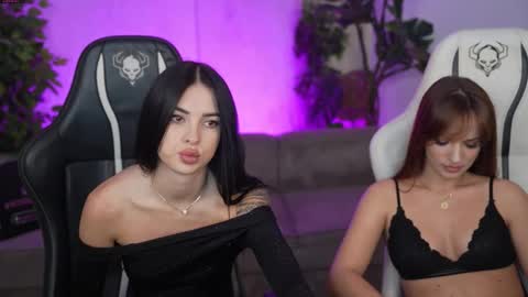 Snapshot of bright_diamonds_054 chatting on October 9, 2025, 8:01 am Diamonds Girls online show from October 9, 2025, 8:01 am