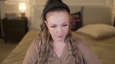 Snapshot of bright_diamonds_054 chatting on November 23, 2025, 3:23 pm Diamonds Girls online show from November 23, 2025, 3:23 pm