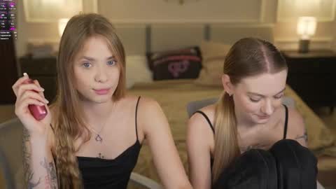 Snapshot of bright_diamonds_054 chatting on November 28, 2025, 9:56 am Diamonds Girls online show from November 28, 2025, 9:56 am