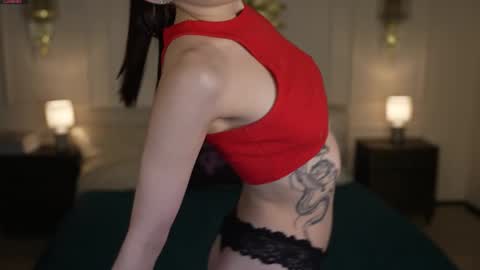 Snapshot of bright_diamonds_054 chatting on December 14, 2025, 8:13 pm Diamonds Girls online show from December 14, 2025, 8:13 pm