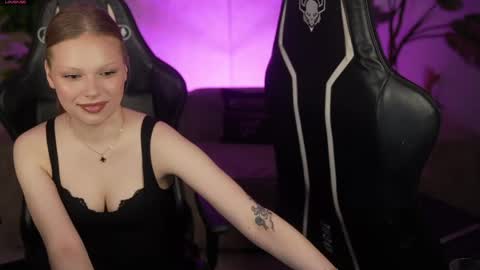 Diamonds Girls online show from May 5, 2026, 7:00 pm