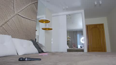 Snapshot of brightrays__ chatting on January 21, 2025, 2:43 am Amina Adelina online show from January 21, 2025, 2:43 am