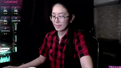 Snapshot of brightssmiles chatting on October 20, 2025, 6:25 am Aisha online show from October 20, 2025, 6:25 am