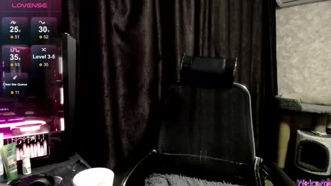 Snapshot of brightssmiles chatting on October 30, 2025, 7:10 am Aisha online show from October 30, 2025, 7:10 am