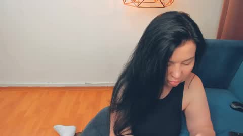 brilliantegirl_ online show from May 5, 2026, 7:05 am