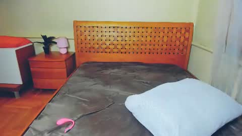 brilliantegirl_ online show from July 29, 2026, 6:33 am
