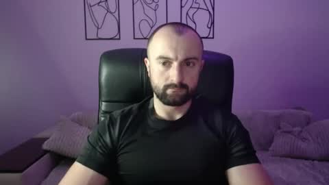 brindlefly69 online show from December 5, 2025, 11:41 am