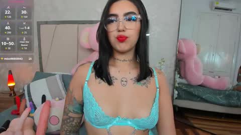 brinna_cox online show from October 2, 2025, 12:34 pm