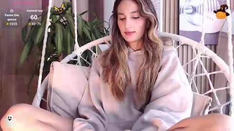  B R I N N A   online show from September 22, 2025, 6:10 pm