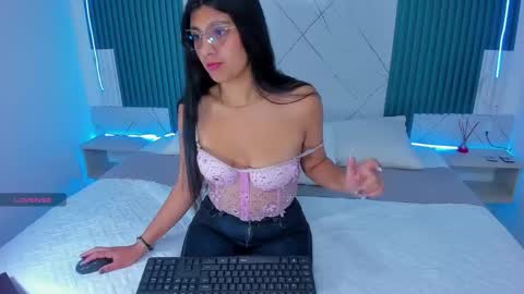 Snapshot of briseida_white chatting on October 11, 2025, 12:15 pm briseida_white online show from October 11, 2025, 12:15 pm