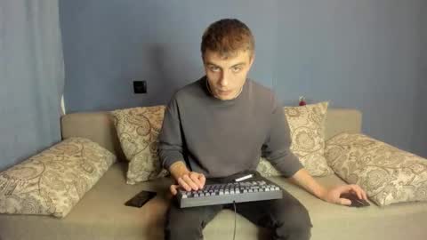 Snapshot of bristlebback chatting on October 14, 2025, 4:30 pm bristlebback online show from October 14, 2025, 4:30 pm