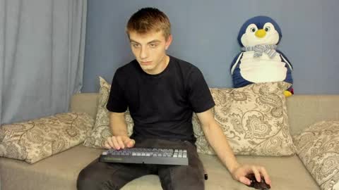 Snapshot of bristlebback chatting on April 20, 2026, 4:32 pm bristlebback online show from April 20, 2026, 4:32 pm