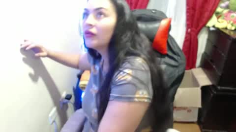 scarleth    follow mee 3 kis online show from January 11, 2025, 4:48 am