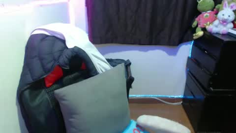 scarleth    follow mee 3 kis online show from March 2, 2025, 3:24 am