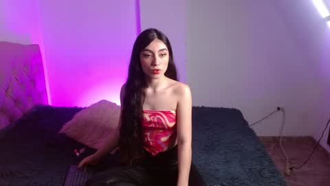 Snapshot of britany__lenox chatting on January 7, 2025, 1:38 am britany lenox online show from January 7, 2025, 1:38 am