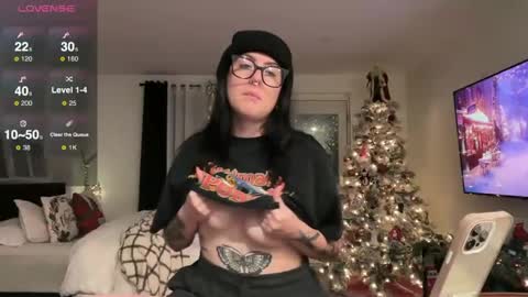 BritBrat online show from December 6, 2024, 4:47 am