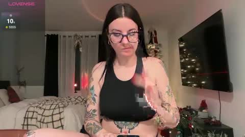 BritBrat online show from January 4, 2025, 1:42 am