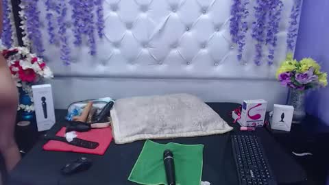 Brithany  online show from January 30, 2025, 9:25 am