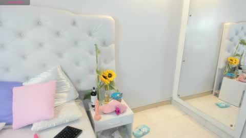 Snapshot of brithany_rousee chatting on December 5, 2024, 10:23 pm Brithany Rousee online show from December 5, 2024, 10:23 pm