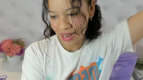 Snapshot of brithany_rousee chatting on December 13, 2024, 10:34 pm Brithany Rousee online show from December 13, 2024, 10:34 pm