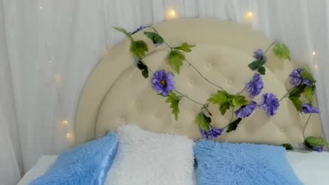 Snapshot of brithany_rousee chatting on January 8, 2025, 12:15 pm Brithany Rousee online show from January 8, 2025, 12:15 pm