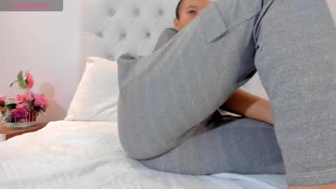 Snapshot of brithany_rousee chatting on September 10, 2025, 12:05 pm Brithany Rousee online show from September 10, 2025, 12:05 pm