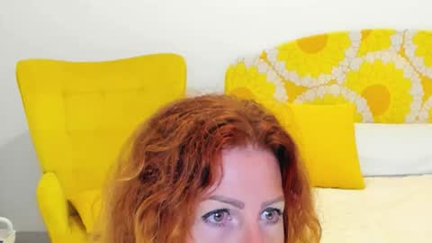 Snapshot of britishmilfpenelope chatting on October 19, 2025, 4:57 am Penelope online show from October 19, 2025, 4:57 am