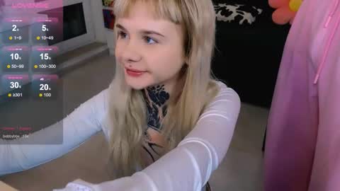 Snapshot of britney_lynch chatting on March 25, 2026, 7:09 pm Britney online show from March 25, 2026, 7:09 pm