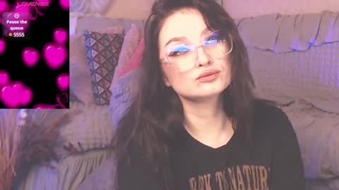 britneybarker online show from December 4, 2024, 2:31 am