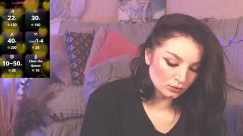 britneybarker online show from December 4, 2024, 5:38 am