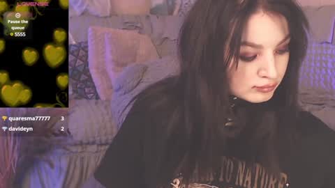 britneybarker online show from December 16, 2024, 4:34 am