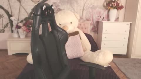 britneybarker online show from February 12, 2026, 3:34 am