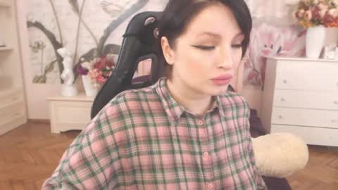 britneybarker online show from April 27, 2026, 2:42 am