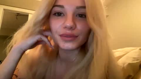 britneycherry08 online show from April 23, 2026, 4:24 am