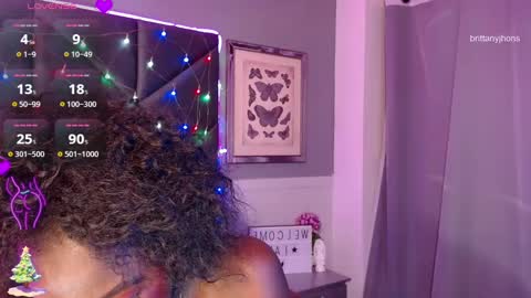 brittany 25 years old  happy as a worm  online show from December 17, 2024, 5:18 am